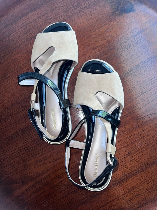 BeautiFeel Shoes - BeautiFeel Two-Tone Beige and Black Slingback Sandals